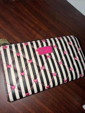 Betsey Johnson Black & White Striped Wallet with Pink Quilted Heart Accents NEW